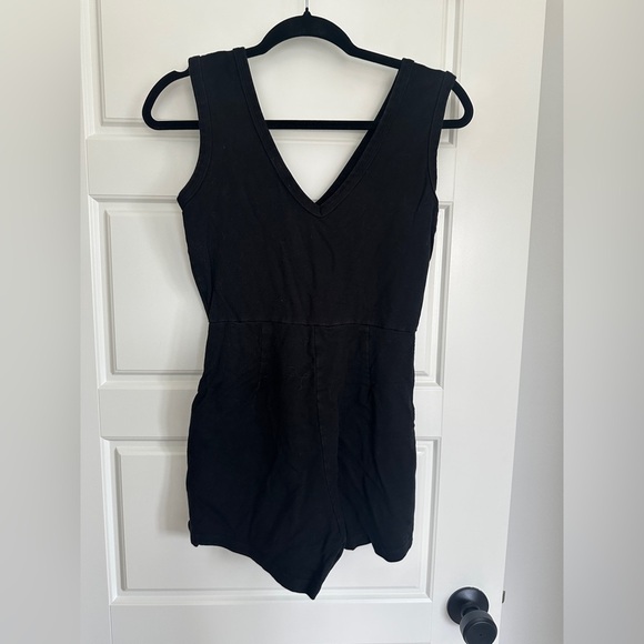 Franc Black Sleeveless Button-Up Romper - Picture 2 of 3